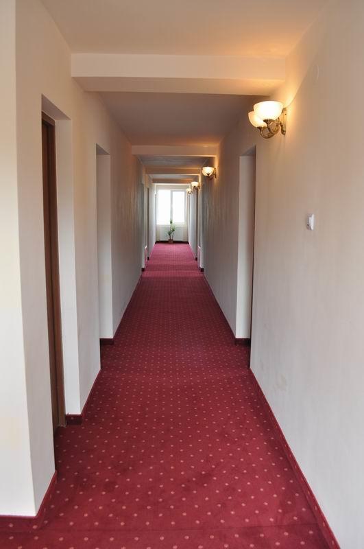 Pensiunea Pusca Si Cureaua Lata Turda Exterior photo